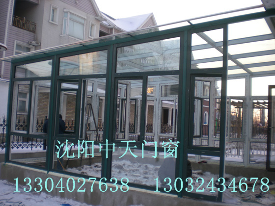 香格蔚蓝玻璃阳光房断桥铝窗工程实例